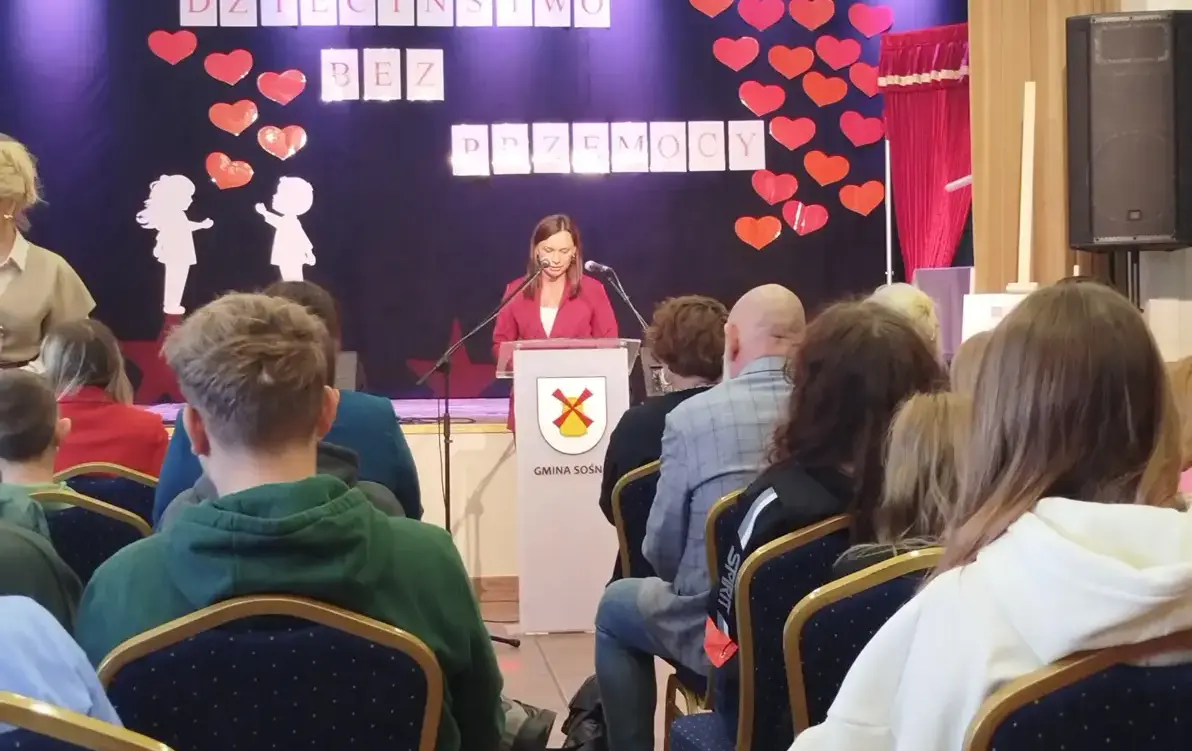 Zdjęcie do "Dzieciństwo bez przemocy"